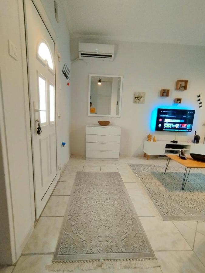 Antonia'S Cozy Apartment Agia Triada  Exterior photo